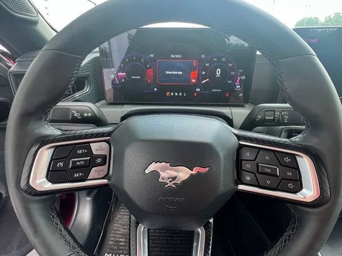Used 2025 Ford Mustang Coupe RWD image 15