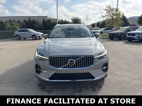 Certified 2023 Volvo XC60 B5 Ultimate w/ Climate Package image 2
