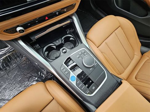 Used 2025 BMW i4 eDrive40 w/ M Sport Package image 24