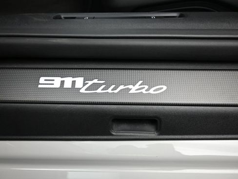 Used 2022 Porsche 911 Turbo image 7