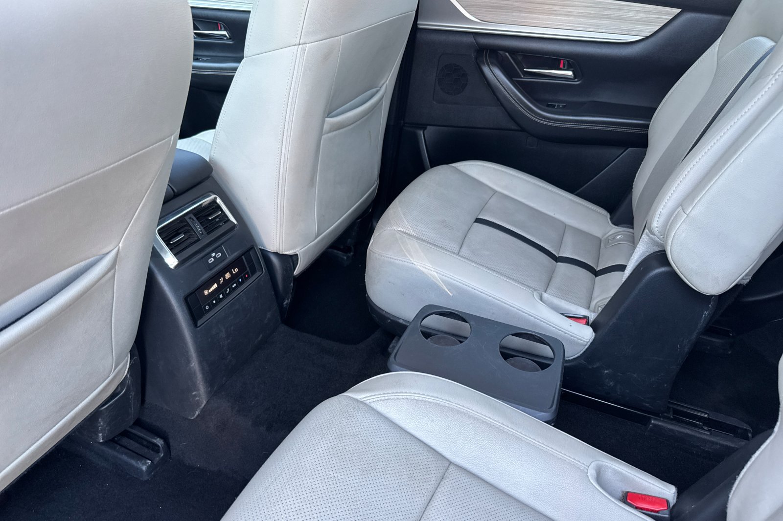 Used 2024 MAZDA CX-90 Plug-In Hybrid w/ Preferred AWD/4WD image 15