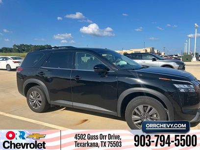 Used 2025 Nissan Pathfinder SV