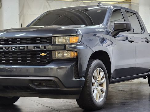 Used 2020 Chevrolet Silverado 1500 Custom w/ Custom 2.7L Value Package AWD/4WD image 10