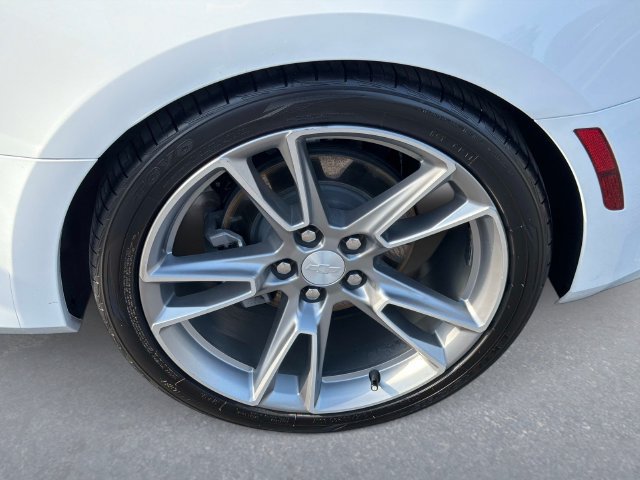 Used 2024 Chevrolet Camaro LT w/ RS Package RWD image 10