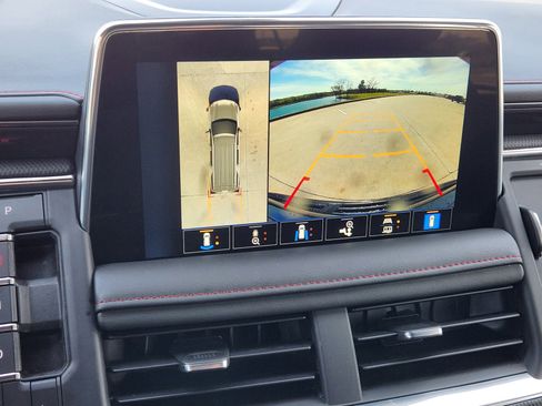 Certified 2022 Chevrolet Suburban RST w/ Sport Performance Package image 15