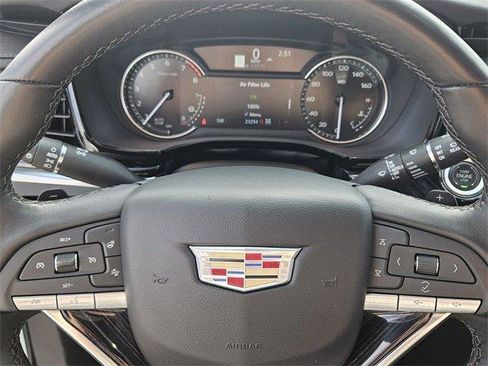 Certified 2025 Cadillac XT6 Premium Luxury image 14