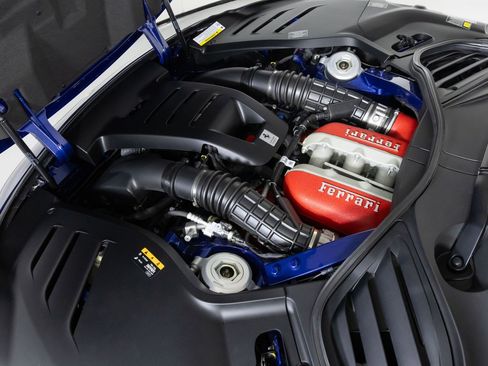 Used 2024 Ferrari Purosangue image 9