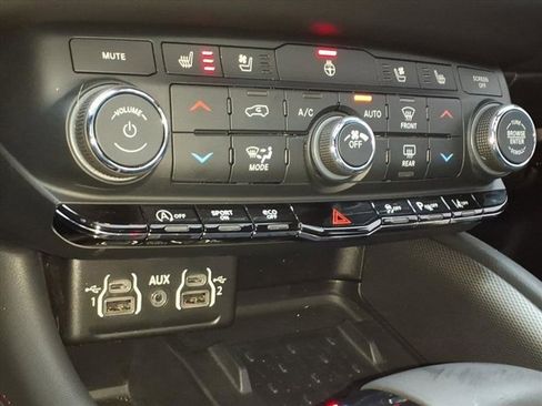 Used 2025 Dodge Durango GT image 14