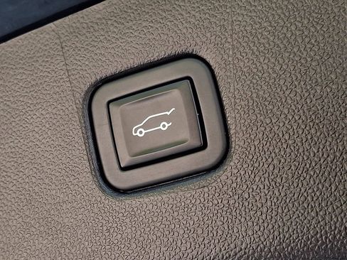 Used 2022 Chevrolet Blazer LT AWD/4WD image 30