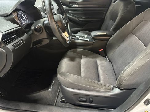 Used 2020 Nissan Altima 2.5 S FWD image 10