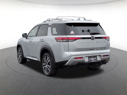 New 2025 Nissan Pathfinder Platinum image 7