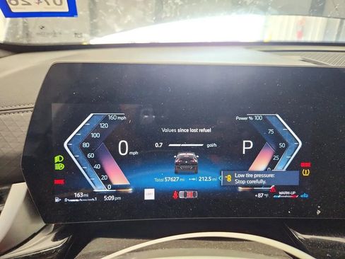 Used 2025 BMW X2 xDrive28i AWD/4WD image 9