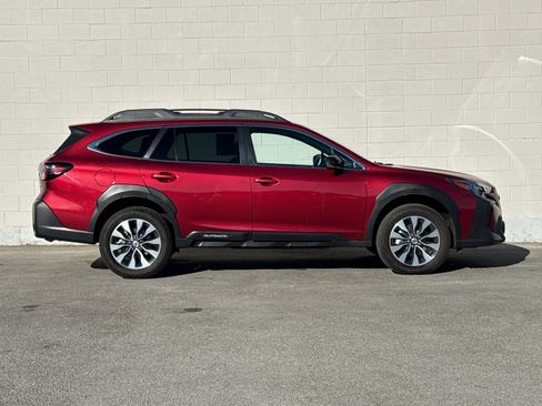 Used 2023 Subaru Outback Limited XT image 2