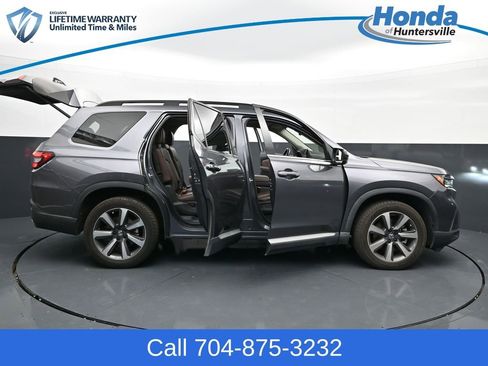 Used 2023 Honda Pilot Elite image 33