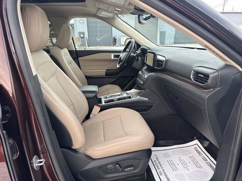 Used 2020 Ford Explorer Limited w/ Class III Trailer Tow Package image 11