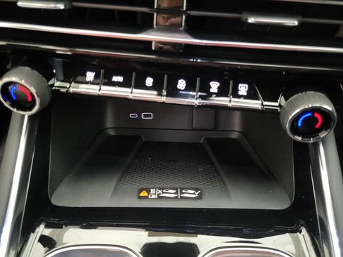 New 2026 Chevrolet Traverse LT w/ Midnight/Sport Edition image 8