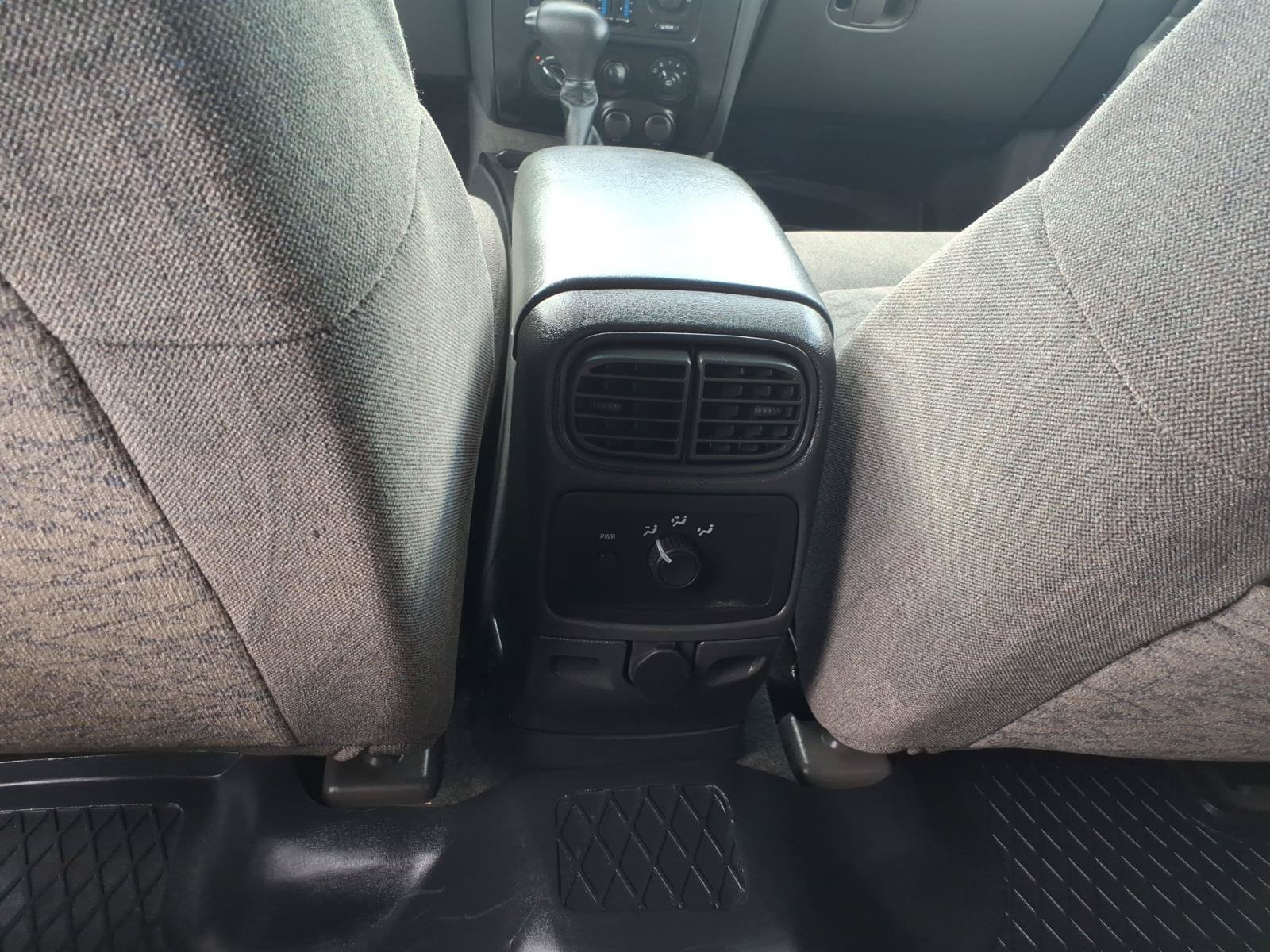 Used 2004 GMC Envoy SLE w/ Preferred Equipment Group AWD/4WD image 8