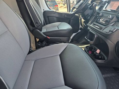 Used 2025 RAM ProMaster 2500 w/ Convenience Group FWD image 20