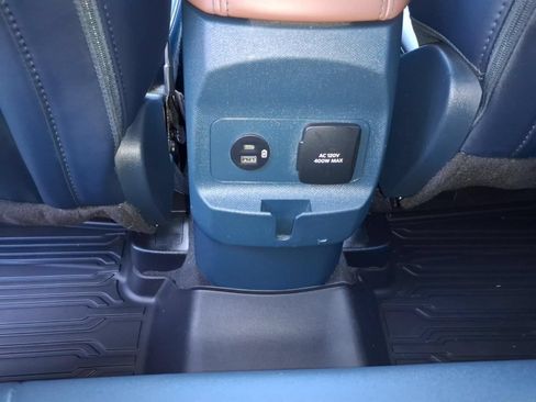 Used 2023 Ford Maverick Lariat w/ Lariat Luxury Package AWD/4WD image 32