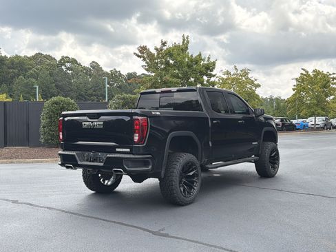 Used 2023 GMC Sierra 1500 Elevation w/ Preferred Package AWD/4WD image 3