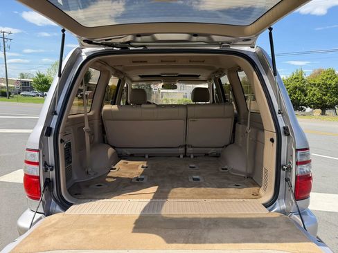 Used 2002 Toyota Land Cruiser image 28