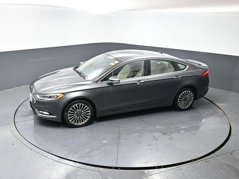 Used 2018 Ford Fusion Titanium AWD/4WD image 17