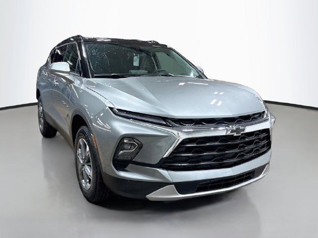 New 2026 Chevrolet Blazer LT w/ Convenience Package FWD image 5
