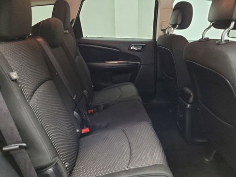 Used 2020 Dodge Journey SE w/ SE Popular Equipment Group FWD image 19