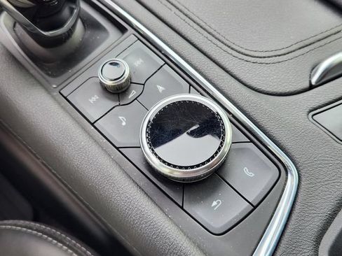 Used 2022 Cadillac XT5 Premium Luxury w/ Technology Package FWD image 15