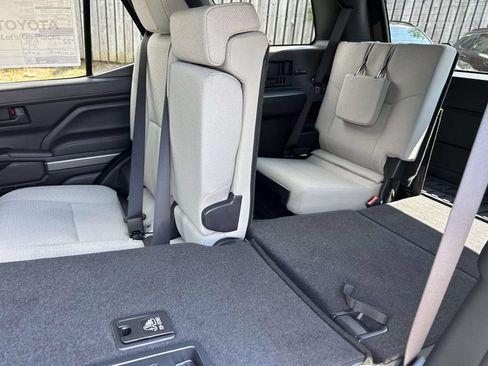 New 2026 Toyota 4Runner SR5 RWD image 13