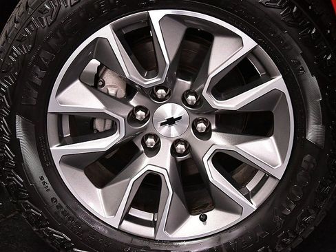 Used 2019 Chevrolet Silverado 1500 RST image 12