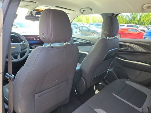 Certified 2025 Chevrolet TrailBlazer LT AWD/4WD image 11