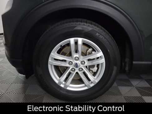 Certified 2024 Ford Explorer XLT w/ Equipment Group 202A AWD/4WD image 23