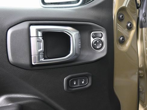 New 2025 Jeep Gladiator Willys image 20