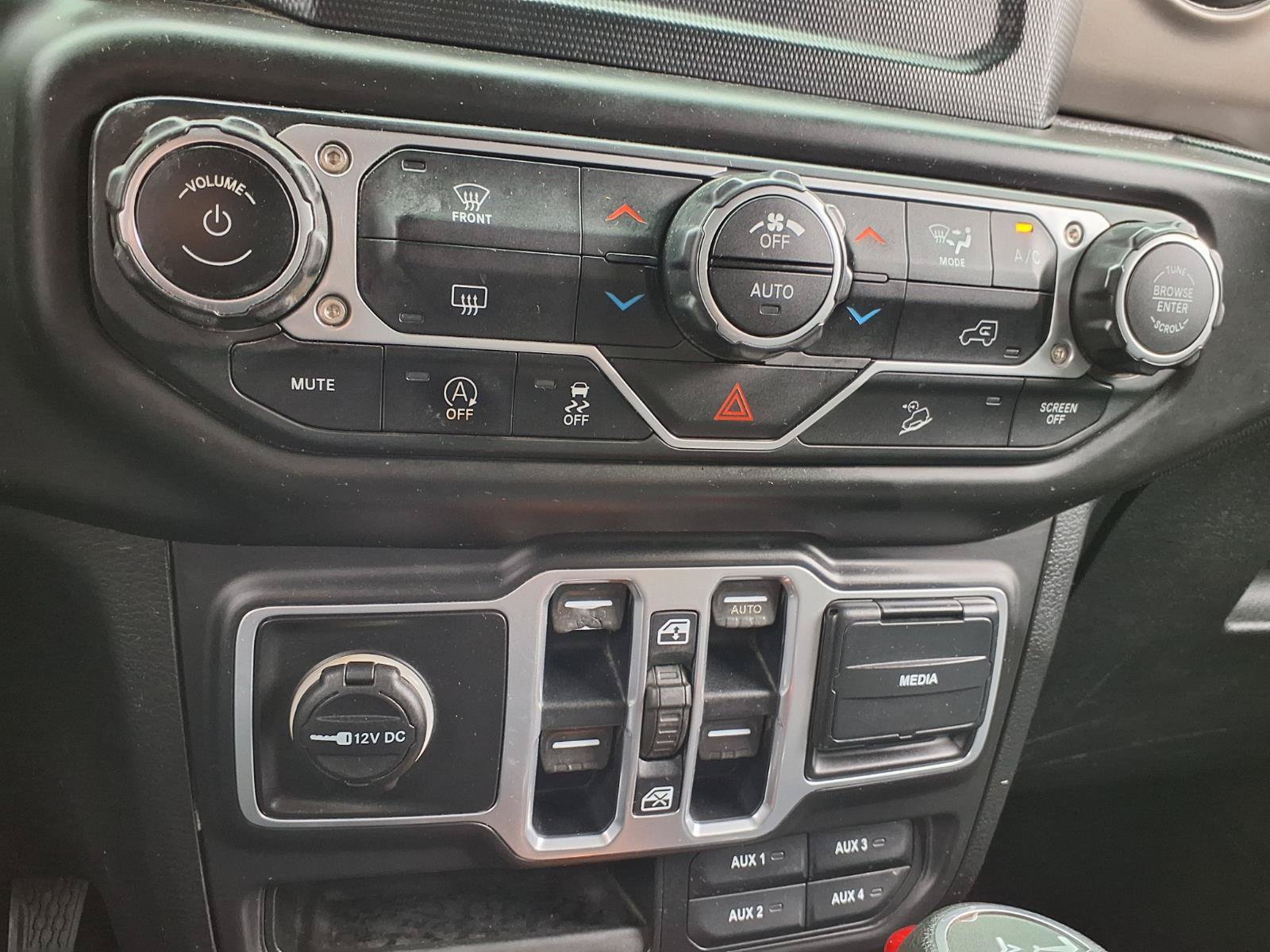 Used 2018 Jeep Wrangler Unlimited Sport S AWD/4WD image 6