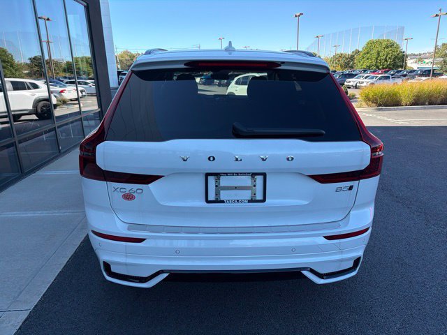 New 2027 Volvo XC60 B5 Plus AWD/4WD image 4