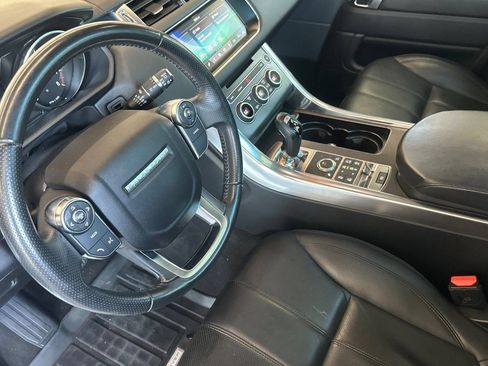 Used 2017 Land Rover Range Rover Sport SE AWD/4WD image 4