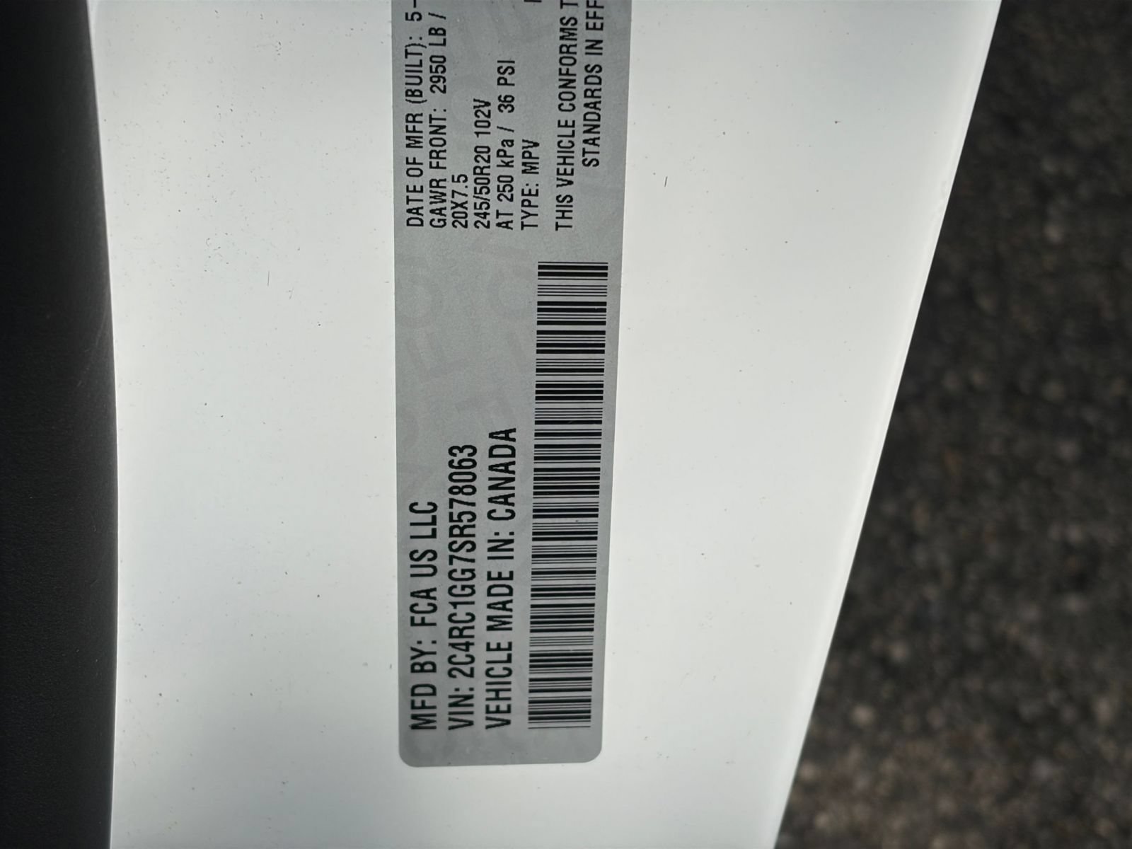 Used 2025 Chrysler Pacifica Limited FWD image 34