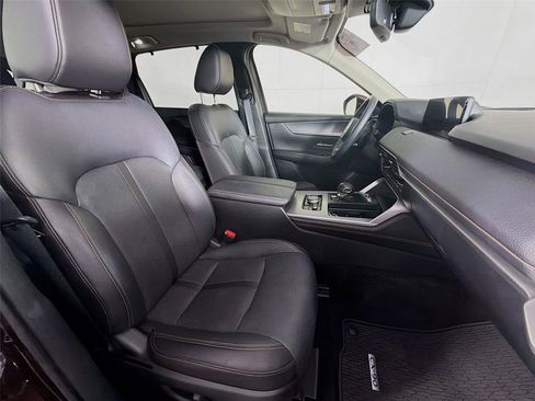 Used 2024 MAZDA CX-90 3.3 Turbo w/ Premium Package AWD/4WD image 31