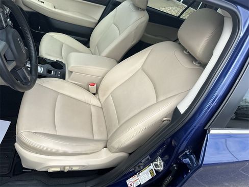 Used 2017 Subaru Outback 2.5i Limited image 13