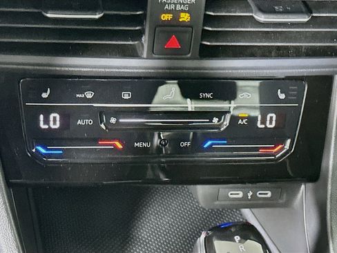 Used 2025 Volkswagen Jetta Sport FWD image 23