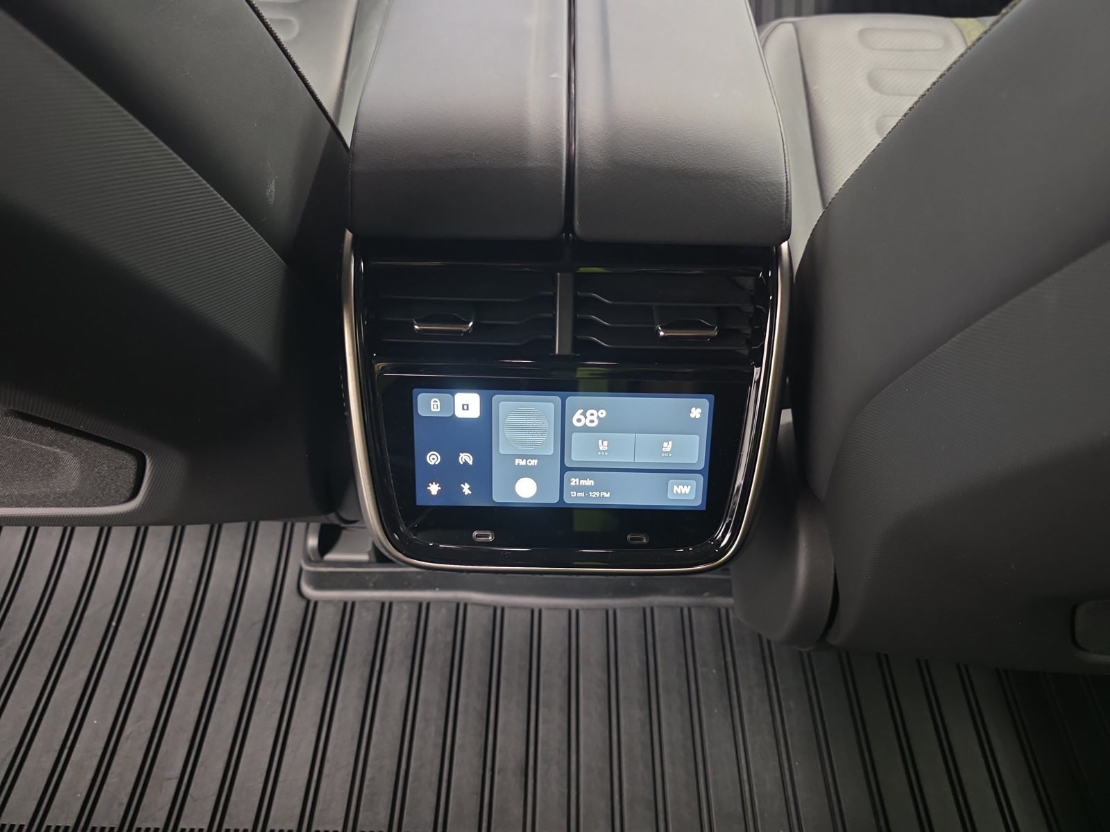 Used 2022 Rivian R1T Adventure AWD/4WD image 28