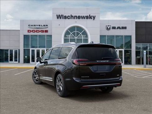 New 2027 Chrysler Pacifica Pinnacle w/ Theater Group AWD/4WD image 3