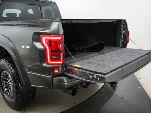 Used 2019 Ford F150 Raptor w/ Equipment Group 802A Luxury AWD/4WD image 9