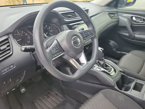 Used 2017 Nissan Rogue S image 17