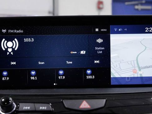 Used 2025 Acura RDX w/ Technology Package image 36