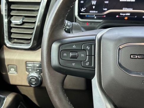 Used 2023 GMC Sierra 1500 Denali w/ Technology Package AWD/4WD image 17