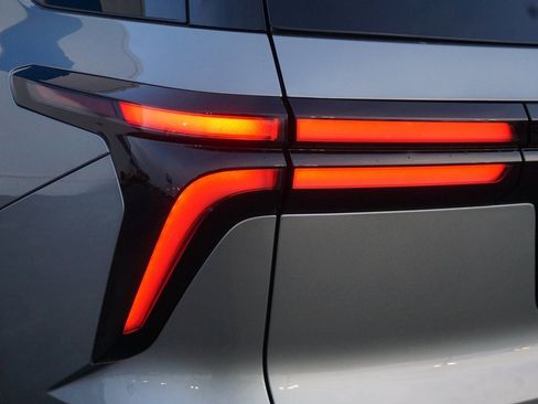 New 2026 Chevrolet Traverse RS w/ LPO, Floor Liner Package image 34