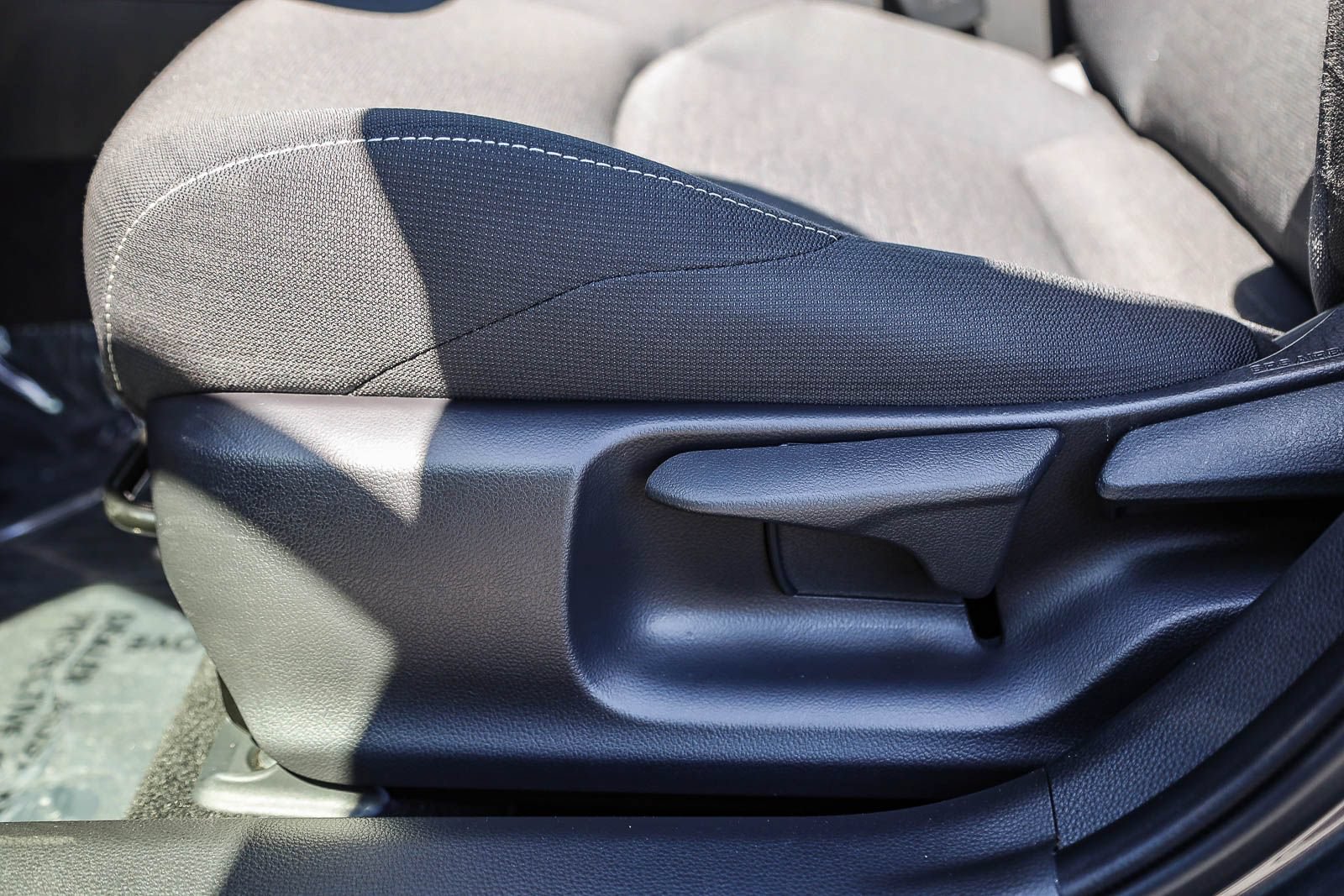Certified 2025 Toyota Corolla SE w/ SE Package FWD image 21