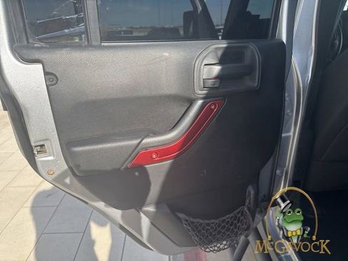 Used 2013 Jeep Wrangler Unlimited Sport image 15